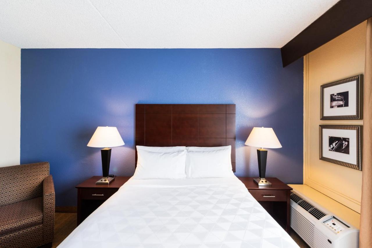 Holiday Inn South Plainfield-Piscataway By Ihg Eksteriør billede