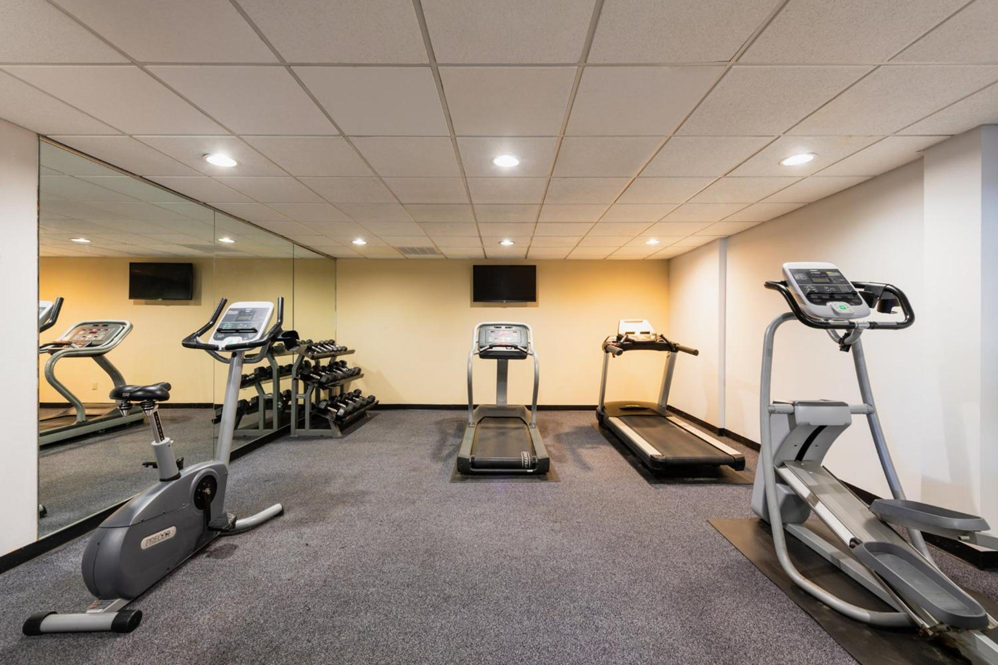 Holiday Inn South Plainfield-Piscataway By Ihg Eksteriør billede